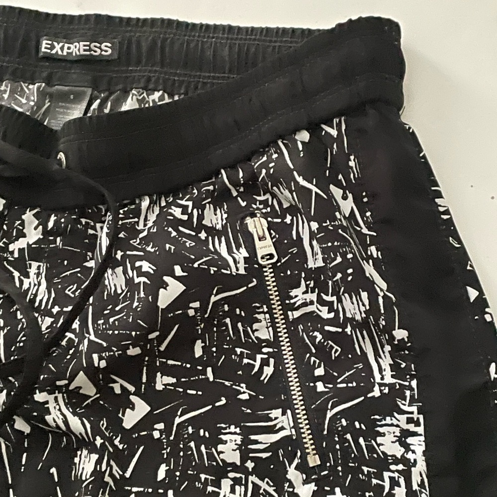 Express Black White Drawstring Elastic Waist Pull… - image 4
